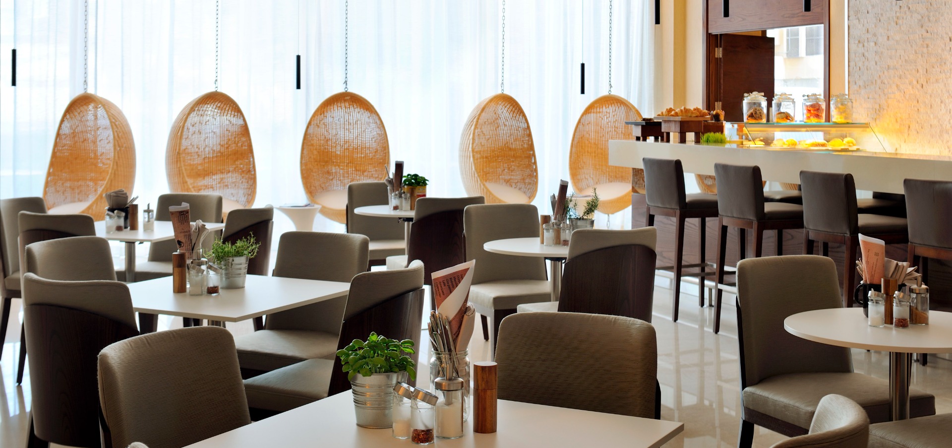 Fifth Street Cafe_Courtyard by Marriott World Trade Center, Abu Dhabi (1)